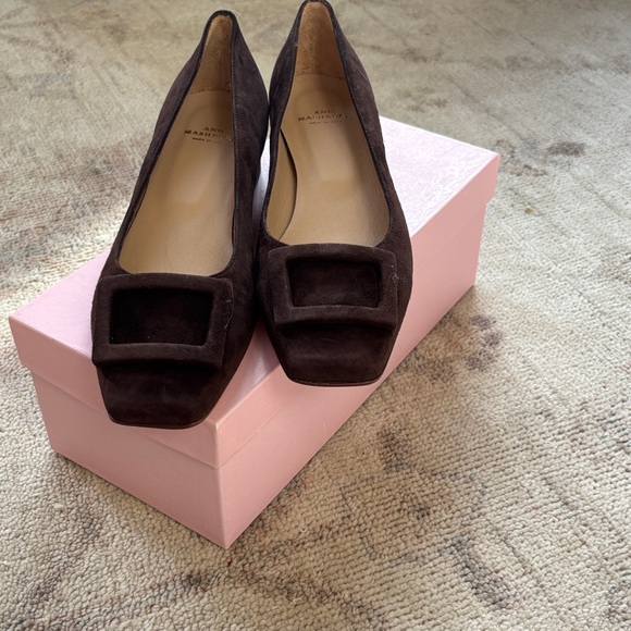 ANN MASHBURN Buckle Shoe Dark Brown Suede Heels - Picture 8 of 13